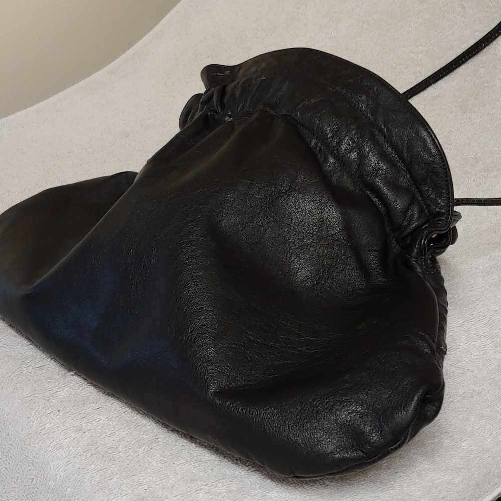 Leon's New York leather bag... Beautiful - Picture 4 of 15